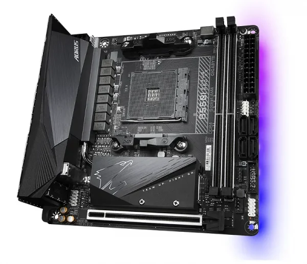 Gigabyte B550I Aorus Pro Ax (Rev. 1.0) - Image 4